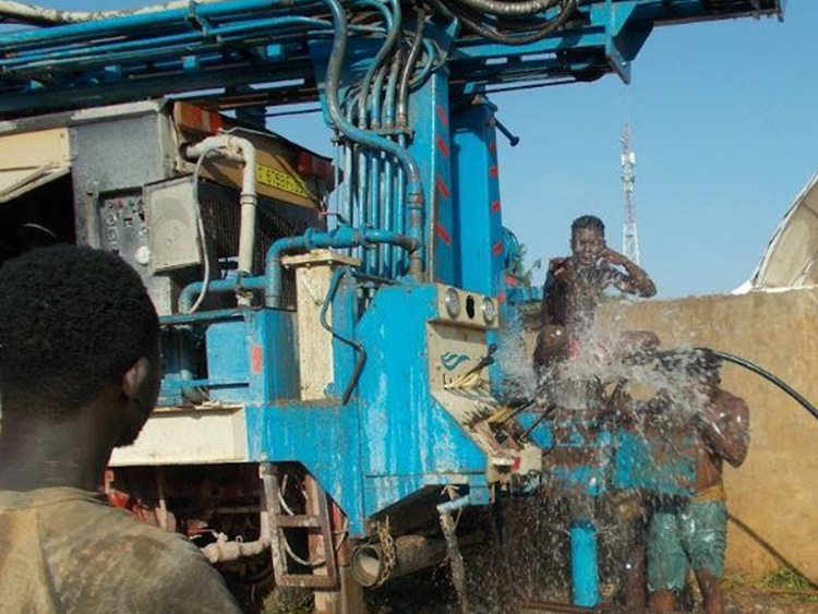 fundación rode SISTEMA DE ABASTECIMIENTO DE AGUA POTABLE A LA POBLACIÓN Y A LA COOPERATIVA DE MUJERES PESCADORAS DE GRAND BÉRÉBY